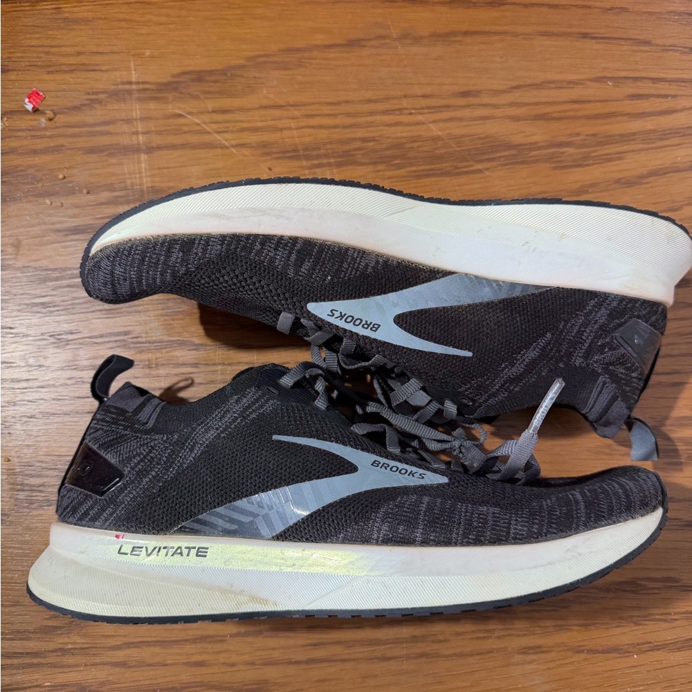 Brooks Levitate Men's Black and White Athletic Shoes